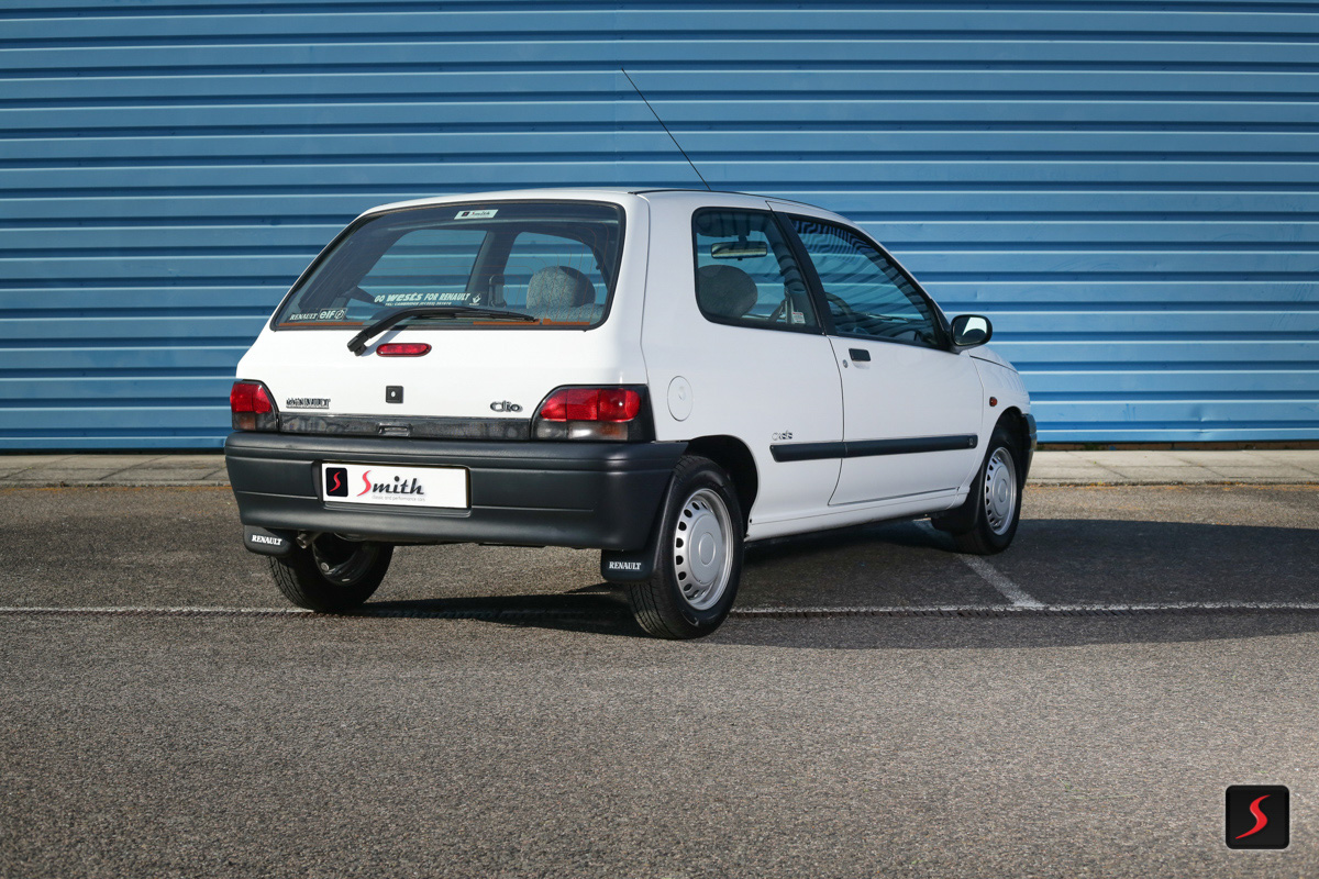 Renault Clio Oasis 04